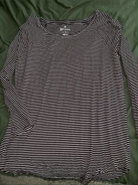 American Eagle Outfitters Black and White Striped Long Sleeve Tee